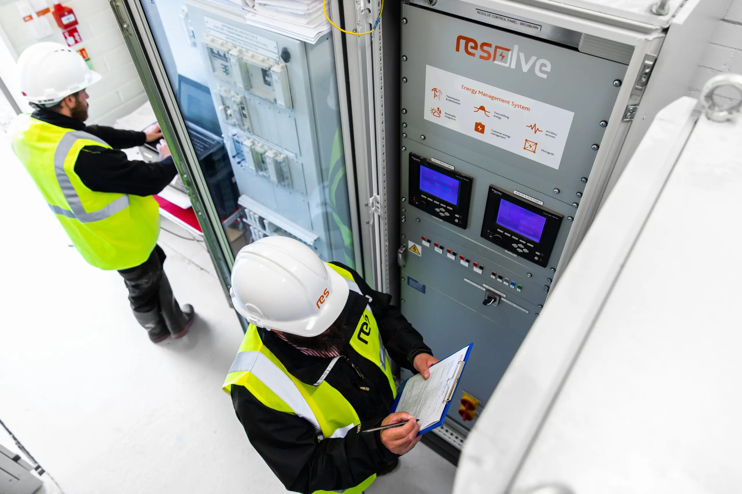 People completiing checks with RESolve system in battery unit